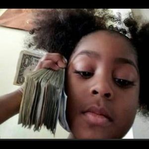 Meet your Posher, Kamila